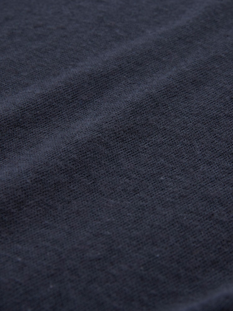 Celtic & Co.  Linen / Cotton V-Neck T Shirt - Image 5 of 5