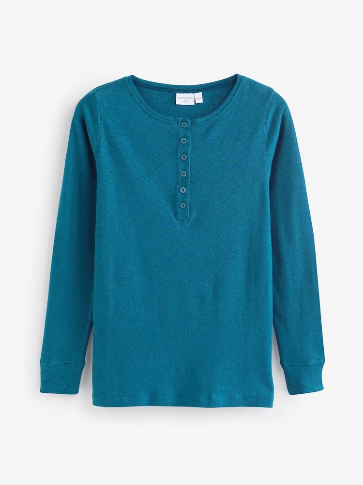 رداء علوي كتان/قطن لون طبيعي Henley من Celtic & Co.‎ - صورة 2 من 5