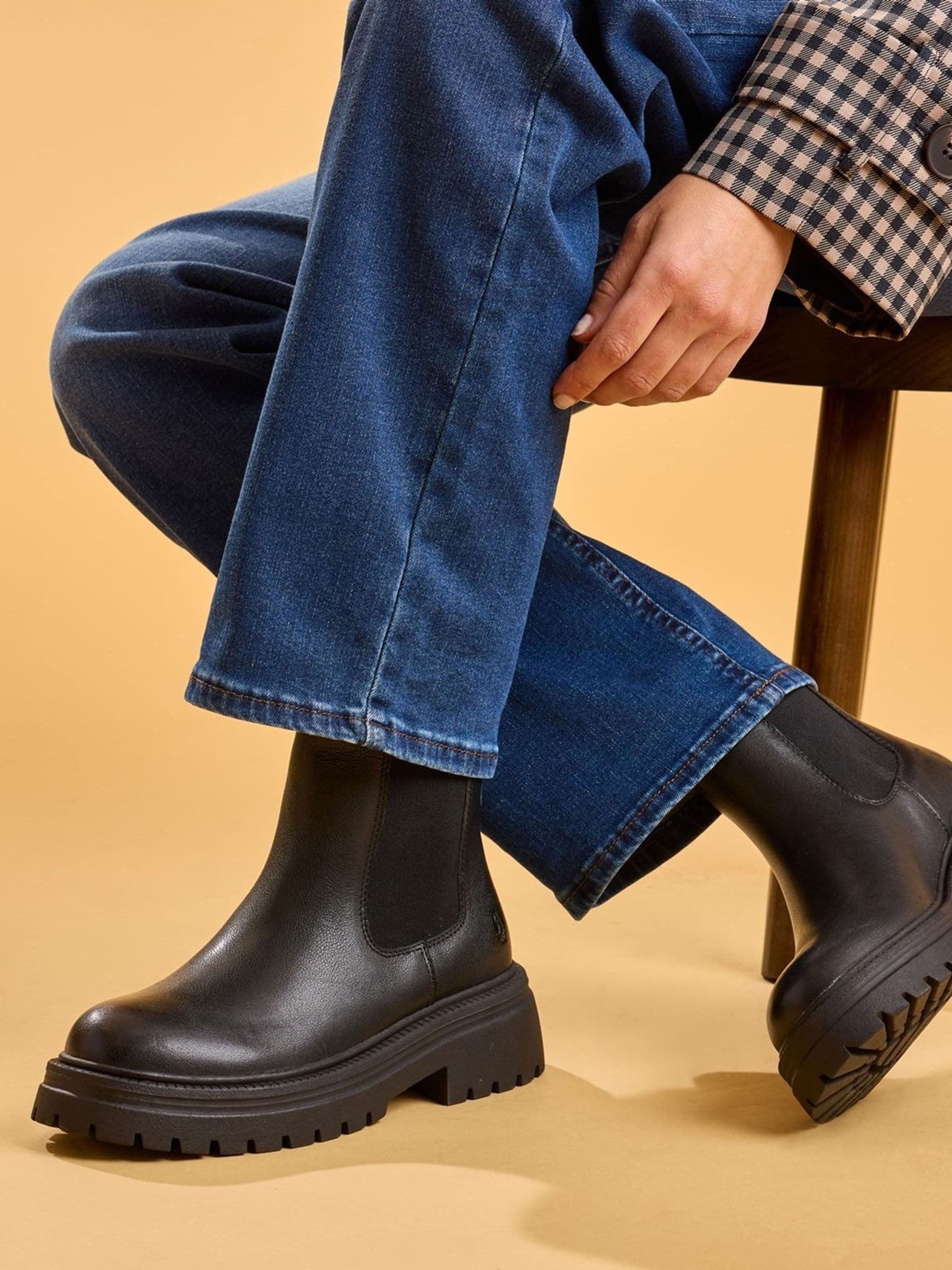 Hush Puppies Rose Chelsea Boot - Black - Image 3
