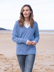 Celtic & Co. Blue Geelong Slouch V Jumper - Image 2 of 7