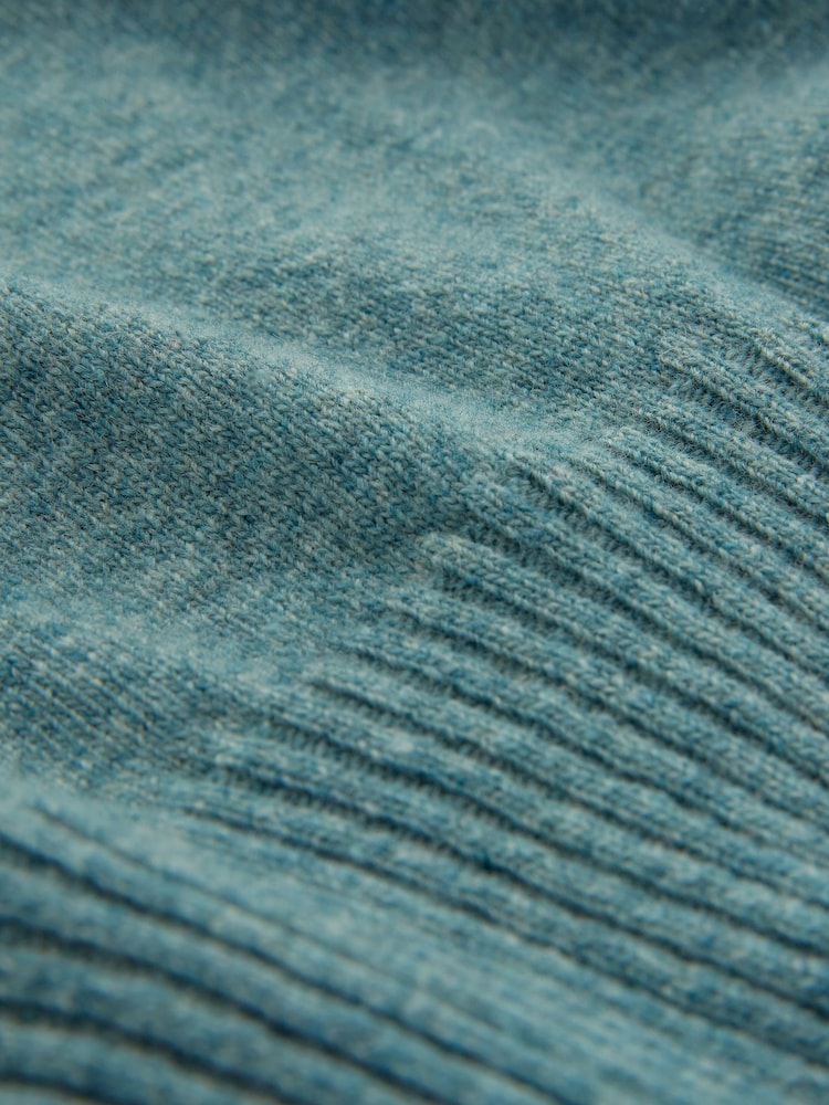 Celtic & Co. Green Geelong Slouch Roll Neck Jumper - Image 8 of 8