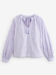 Flieder-Violett - Bluse mit Schluppe und Blumenmuste - Bild 5 von 6