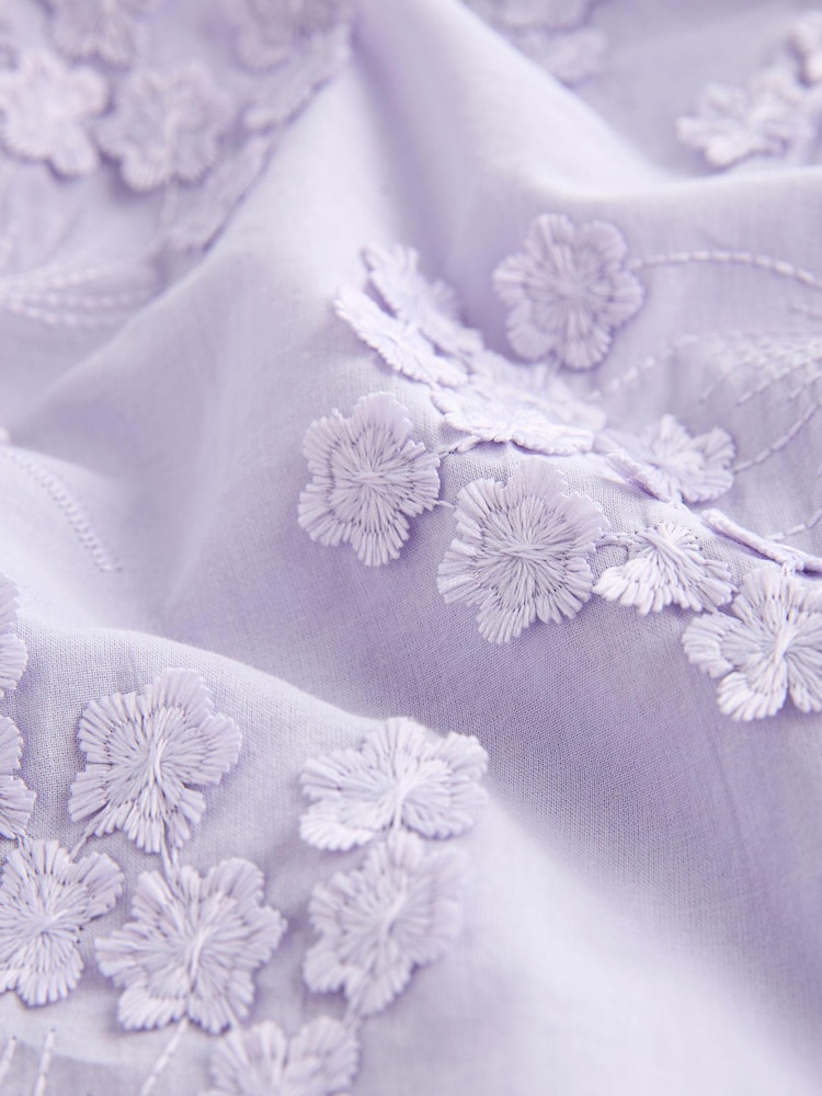 Flieder-Violett - Bluse mit Schluppe und Blumenmuste - Bild 6 von 6 Flieder-Violett - Bluse mit Schluppe und Blumenmuste - Bild 6 von 6