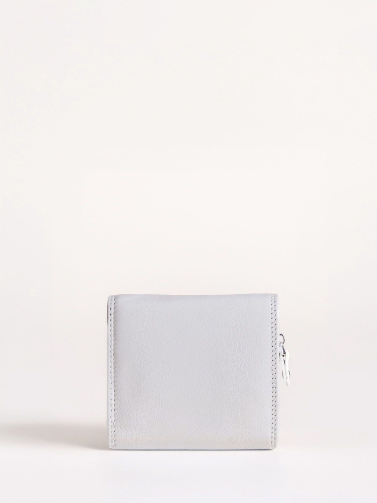 Lakeland Leather White Small Leather Flapover Purse - Image 2 of 6 Lakeland Leather White Small Leather Flapover Purse - Image 2 of 6