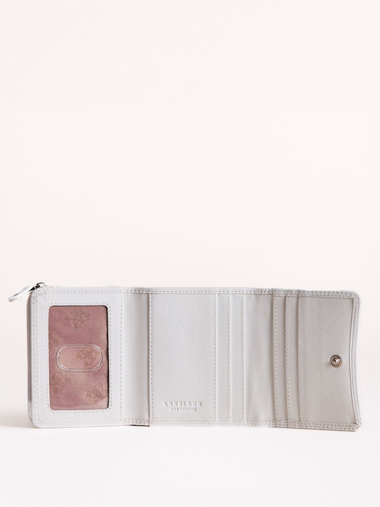 Lakeland Leather White Small Leather Flapover Purse - Image 6 of 6 Lakeland Leather White Small Leather Flapover Purse - Image 6 of 6