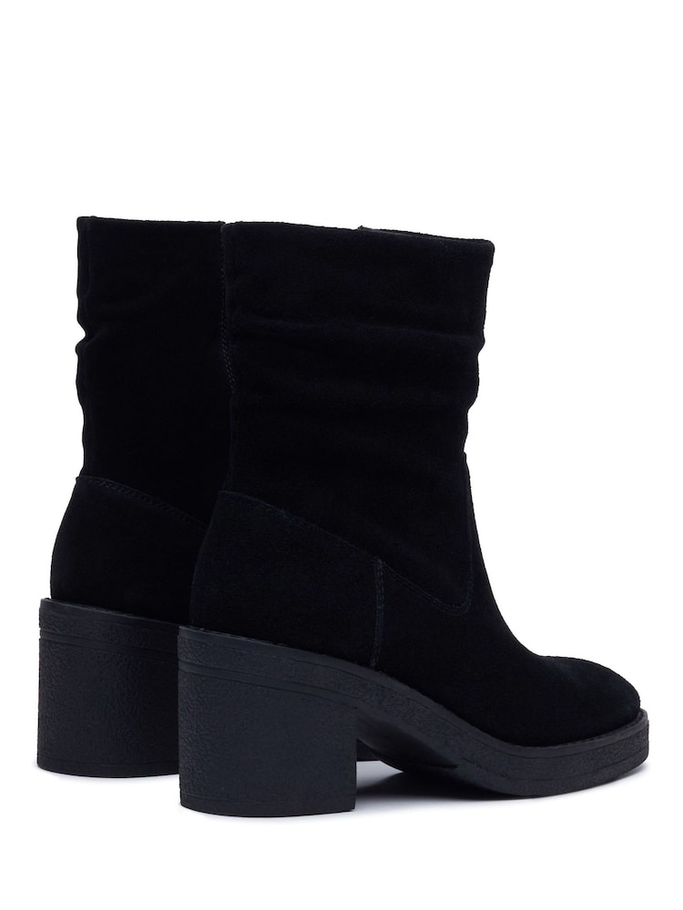 Hush Puppies Black Flora Ruched Boots - Image 2 of 5 Hush Puppies Black Flora Ruched Boots - Image 2 of 5