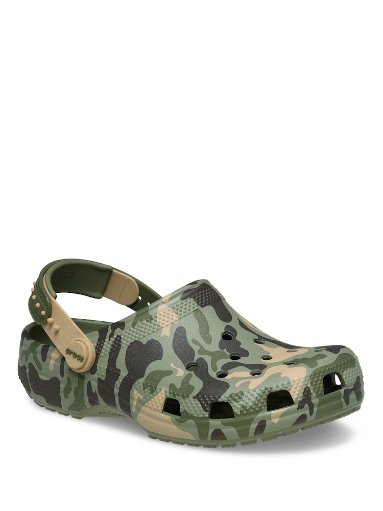 Crocs Green Kids Classic Strap-Back Camo Clogs - Image 2 of 5 Crocs Green Kids Classic Strap-Back Camo Clogs - Image 2 of 5