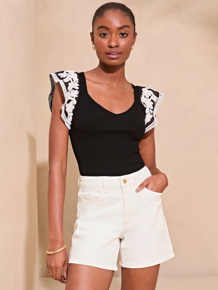 Lipsy White Denim Mom Shorts - Image 4 of 4