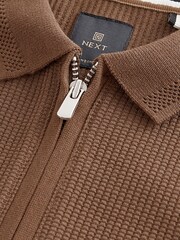 Braun - Strukturiertes Polo-Shirt mit RV-Kragen (3–16 Jahre) - Bild 3 von 3