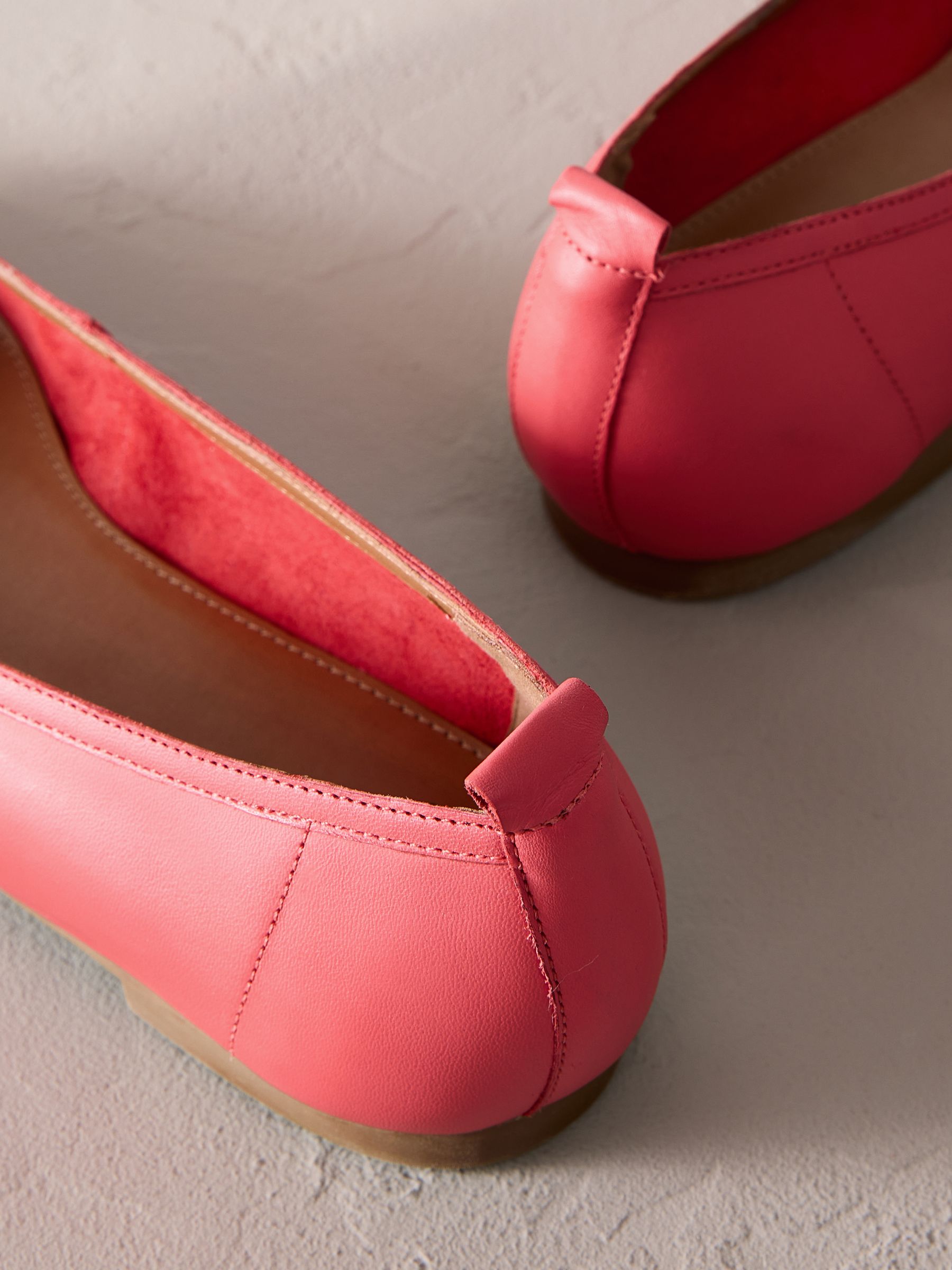 バレエシューズ Nensi Dojaka Pointed-toe ballet flats Pink LOVLADY PINK | Nine West