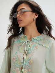 River Island Soft Embroidered Tie Blouse - Bild 4 von 4