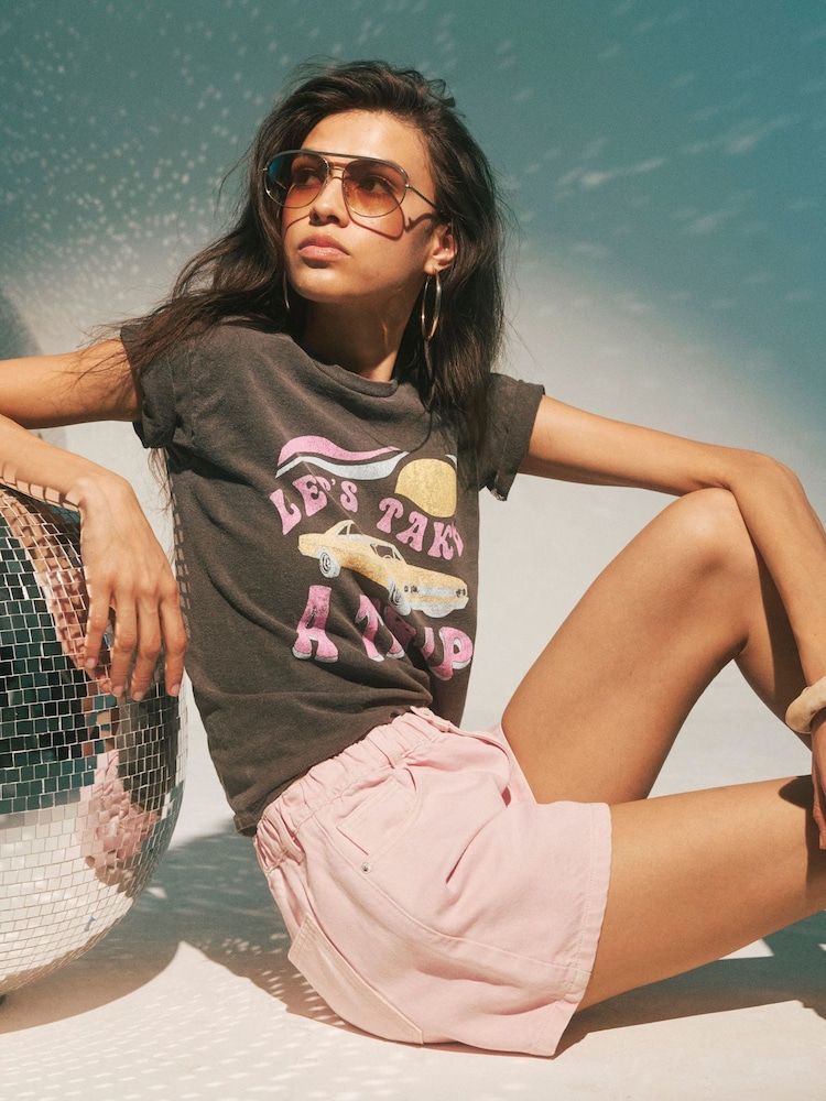River Island Pink Elasticated Denim Shorts - Image 2 of 4
