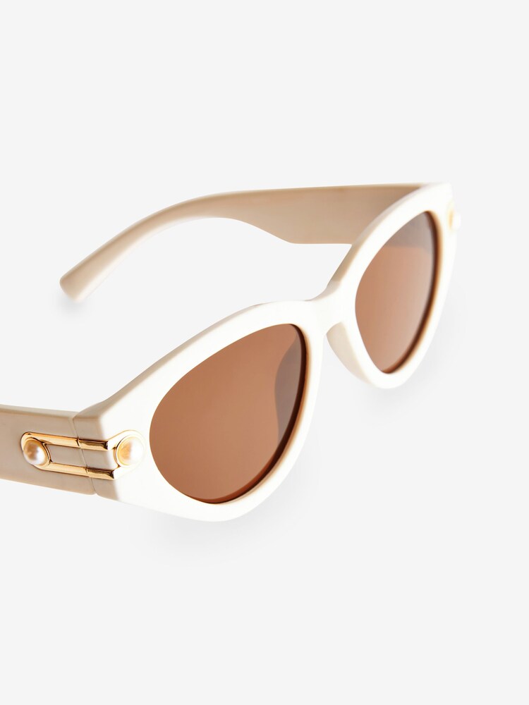 Cream Polarized Pearl Cateye Sunglasses - Image 5 of 5