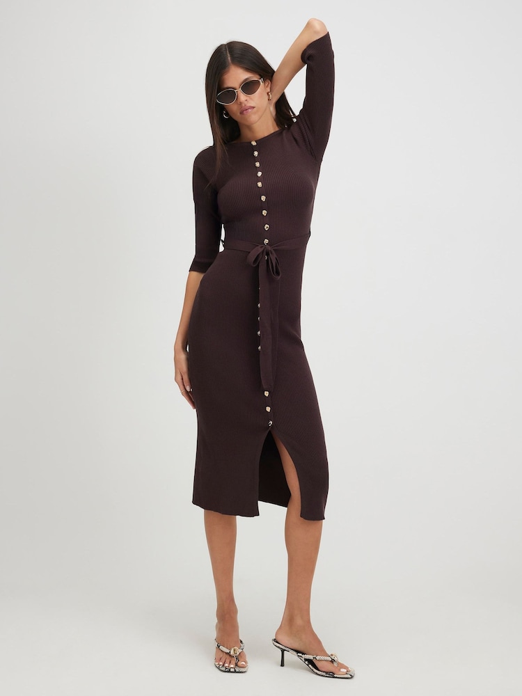 Brun - Robe mi-longue côtelée en maille Ceinturé River Island - Image 1 de 4
