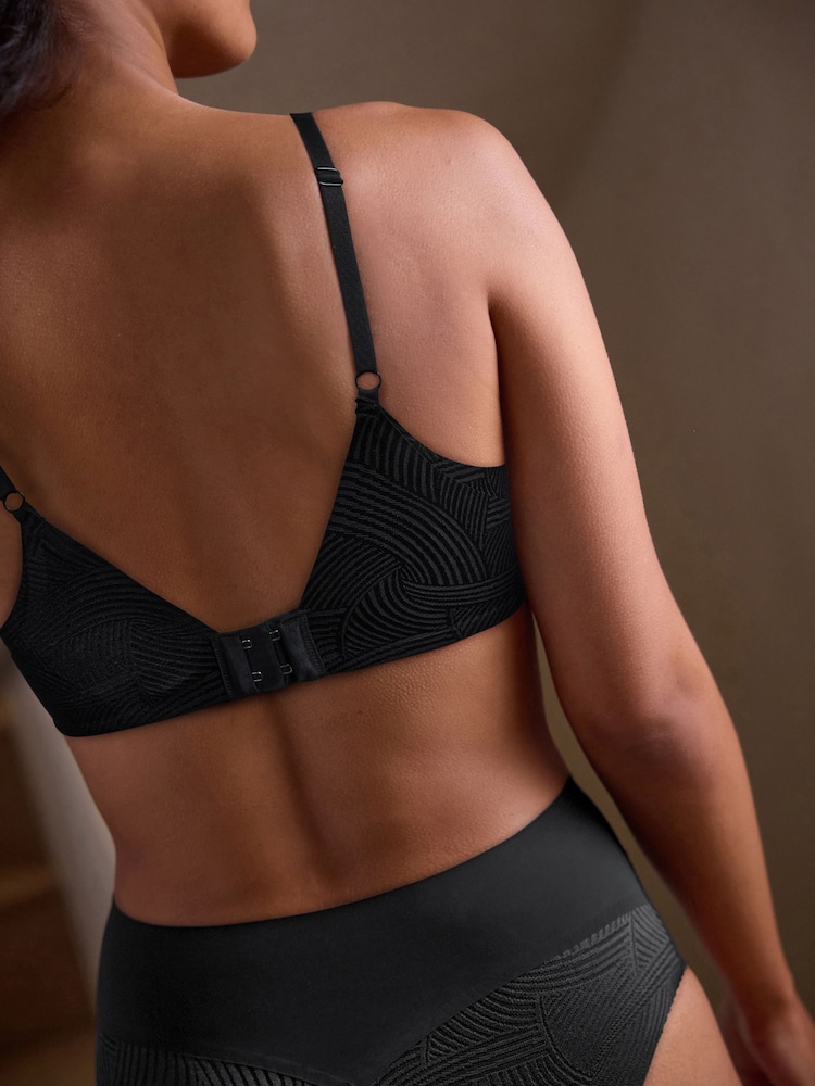 Schwarz - Microfibre & Lace Light Pad Ultimate Comfort Bra A-E - Image 2 of 8