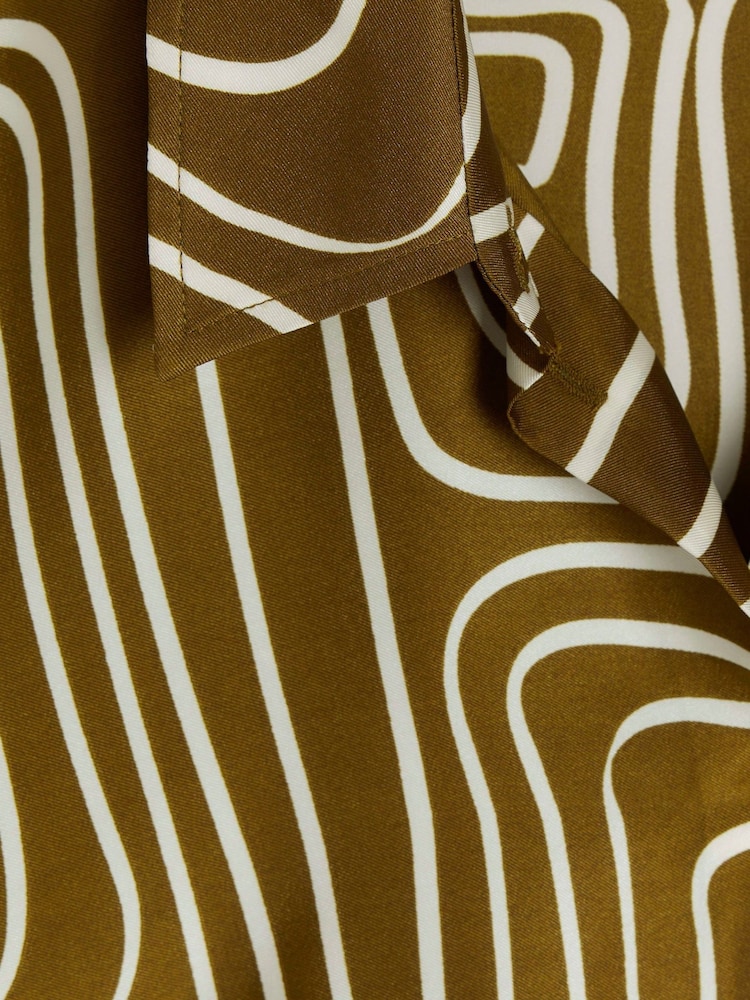 River Island Green Oversized Abstract Shirt - Image 6 of 6