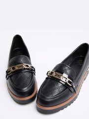 River Island Quilted Chain Branded Loafers - Imagem 4 de 4