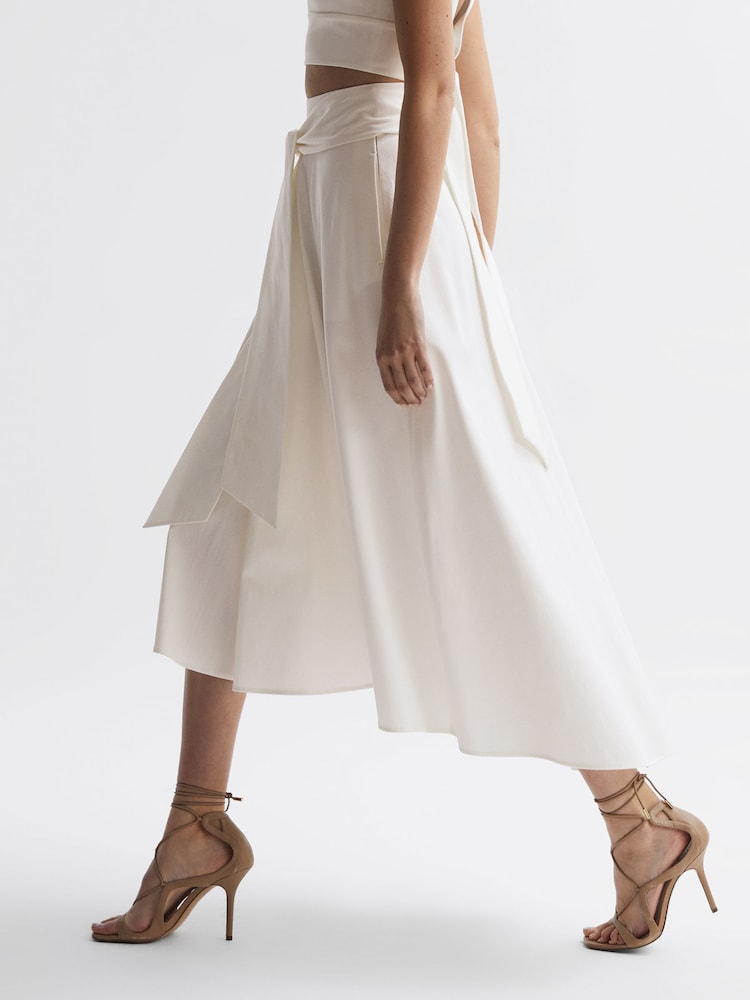Reiss White Rebecca Fitted High Rise Midi Skirt - Image 6 of 6