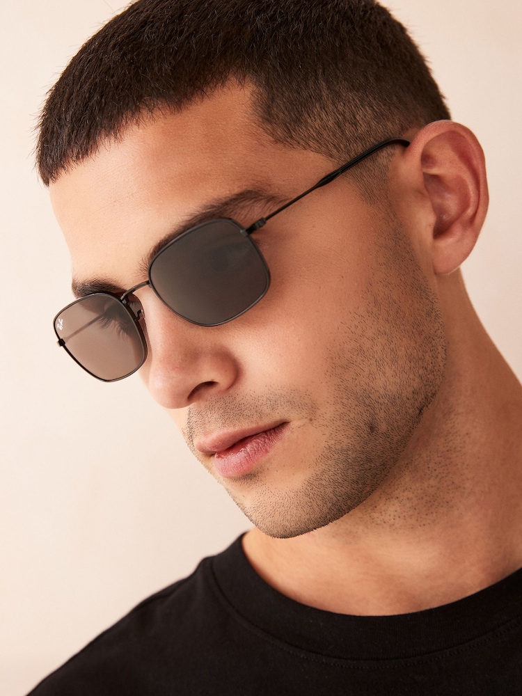 Ray-Ban® Sonnenbrille in Schwarz - Bild 1 von 12