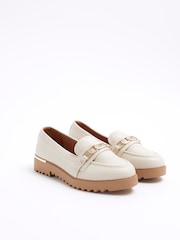River Island Cream Wide Fit Quilted Branded Chain Loafers - Image 2 of 4