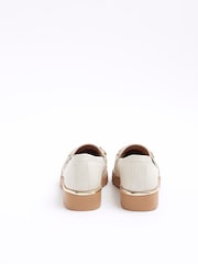 River Island Cream Wide Fit Quilted Branded Chain Loafers - Image 3 of 4