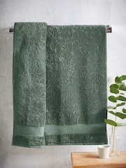Green Forest Egyptian Cotton Towel - Image 2 of 5