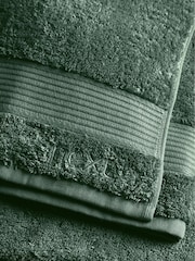 Green Forest Egyptian Cotton Towel - Image 3 of 5
