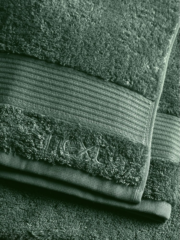 Green Forest Egyptian Cotton Towel - Image 3 of 5