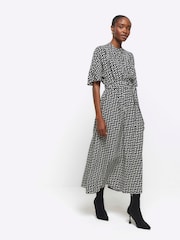 Schwarz - River Island Bedrucktes Hemdkleid mit Gürtel und Knopfleiste - Bild 3 von 6