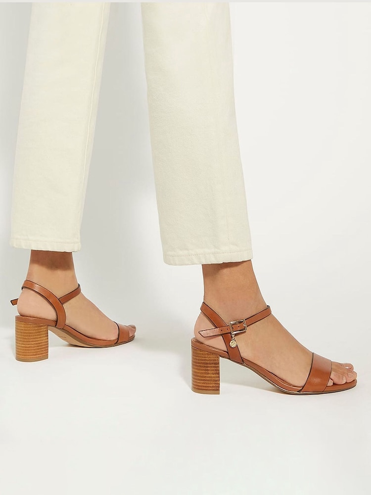Braun - Dune London Jelly Zweiteilige Sandalen mit Blockabsatz - Bild 1 von 6 Braun - Dune London Jelly Zweiteilige Sandalen mit Blockabsatz - Bild 1 von 6