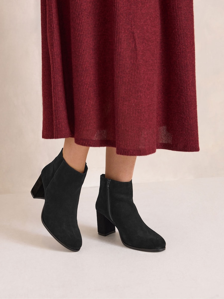 Evans Black Extra Wide Fit Suede Shoe Boots - Image 1 of 5 Evans Black Extra Wide Fit Suede Shoe Boots - Image 1 of 5