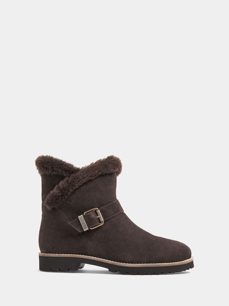 Evans Brown Wide Fit Round Faux Fur Leather Boots - Image 1 of 4 Evans Brown Wide Fit Round Faux Fur Leather Boots - Image 1 of 4