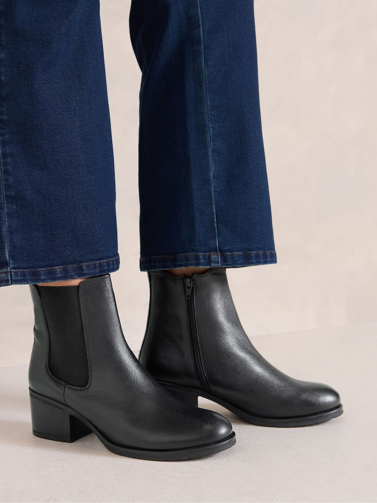 Evans Black Extra Wide Fit Leather Block Heel Chelsea Boots - Image 1 of 4