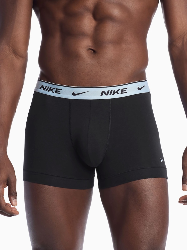 Ciemnoszare - Nike Dri-FIT Essential Cotton Stretch Boxer Trunks 2 Pack - Obraz 2 z 4 Ciemnoszare - Nike Dri-FIT Essential Cotton Stretch Boxer Trunks 2 Pack - Obraz 2 z 4