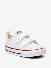 Converse White Chuck Taylor 2V Infant Trainers - Image 2 of 5