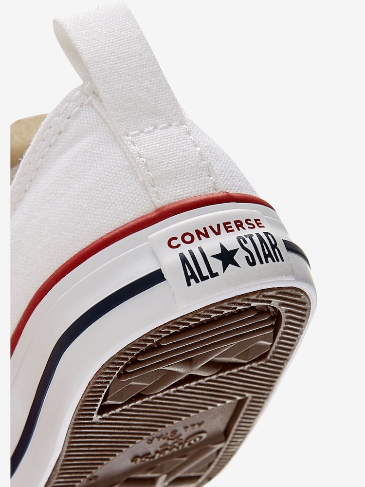 Converse White Chuck Taylor 2V Infant Trainers - Image 5 of 5