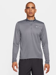 Серый - Топ для бега с короткой молнией Nike Dri-FIT Pacer - Изображение 1 из 5