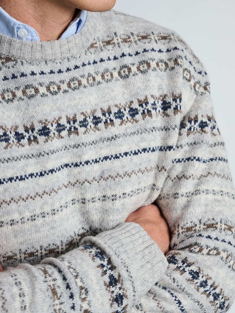 Braun - Brook Taverner Fair Isle Lambswool Blend Crew Neck Jumper - Bild 4 von 4 Braun - Brook Taverner Fair Isle Lambswool Blend Crew Neck Jumper - Bild 4 von 4