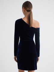 Reiss Navy Camilla Velvet Off-The-Shoulder Mini Dress - Image 4 of 4