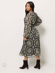 PixieGirl Petite Floral Tie Neck Tiered Midi Dress - صورة 3 من 6
