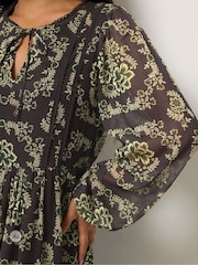 PixieGirl Petite Floral Tie Neck Tiered Midi Dress - صورة 4 من 6