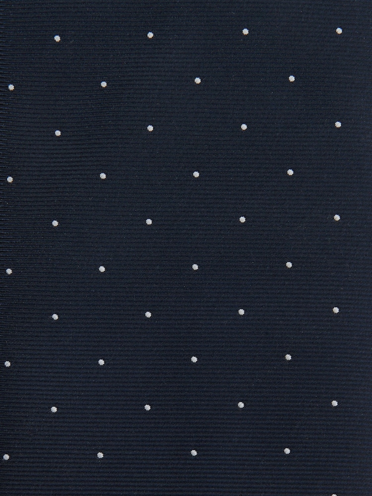 Azul marino - Corbata de seda con estampado de lunares Liam de Reiss - Imagen 5 de 5 Azul marino - Corbata de seda con estampado de lunares Liam de Reiss - Imagen 5 de 5