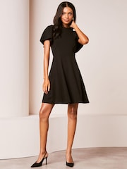 Lipsy Short Мини-платья с расклешенными рукавами - Image 3 of 4