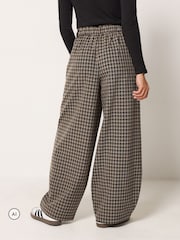 PixieGirl Petite Brown Check Tie Waist Shacket & Trousers Set - Image 5 of 6