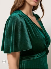 Grön - M&Co Velvet Twist Front Pleated Dress - Bild 4 av 6