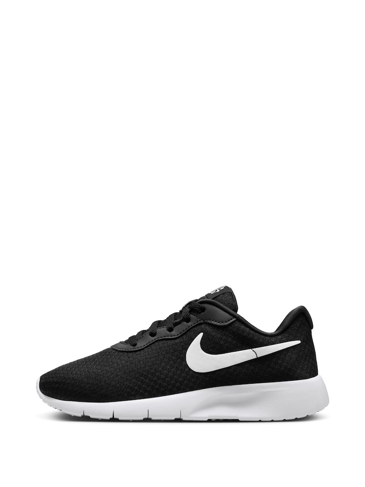 Nike Black/White Youth Tanjun GO Trainers - Image 2 of 11