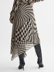 Reiss Black/White Oksana Dogtooth Asymmetric Midi Skirt - Image 5 of 5