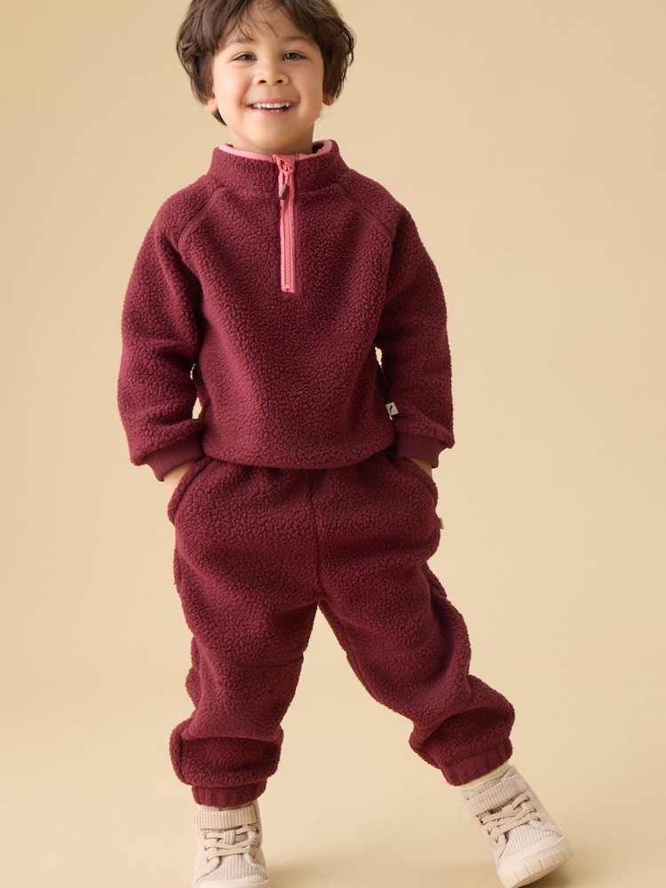 Rot - KIDLY by MORI Soft Sherpa Fleece Joggers - Bild 1 von 3 Rot - KIDLY by MORI Soft Sherpa Fleece Joggers - Bild 1 von 3