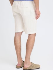 Casual Friday White Pandrup Linen Shorts - Image 2 of 4