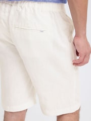 Casual Friday White Pandrup Linen Shorts - Image 4 of 4